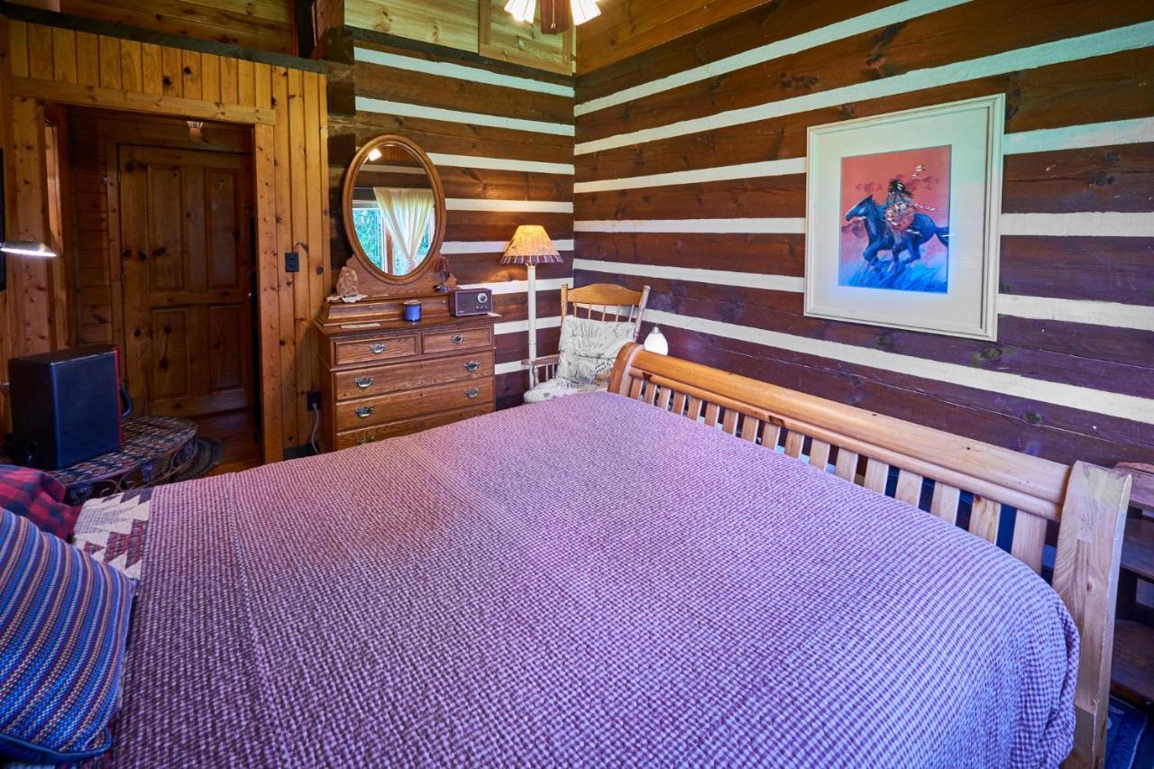 Creekwalk Inn Bed And Breakfast With Cabins Cosby Ngoại thất bức ảnh