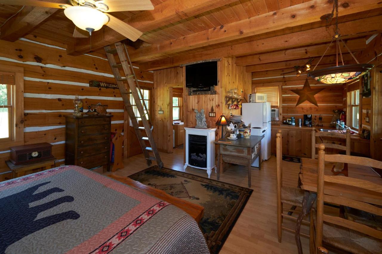 Creekwalk Inn Bed And Breakfast With Cabins Cosby Ngoại thất bức ảnh