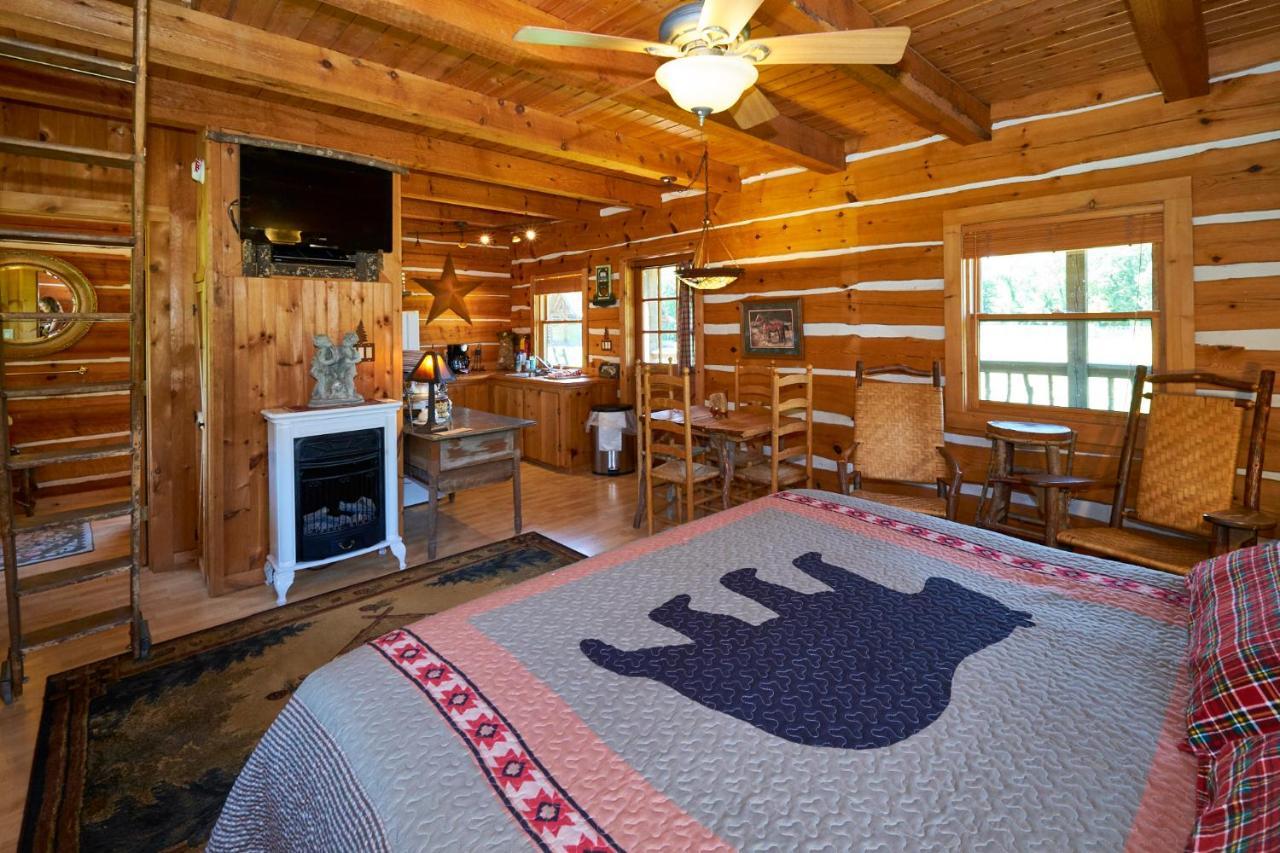 Creekwalk Inn Bed And Breakfast With Cabins Cosby Ngoại thất bức ảnh