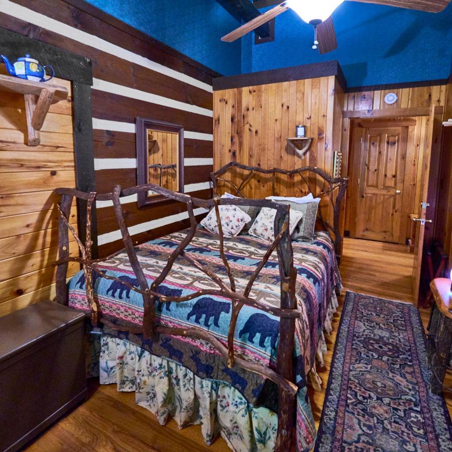 Creekwalk Inn Bed And Breakfast With Cabins Cosby Ngoại thất bức ảnh