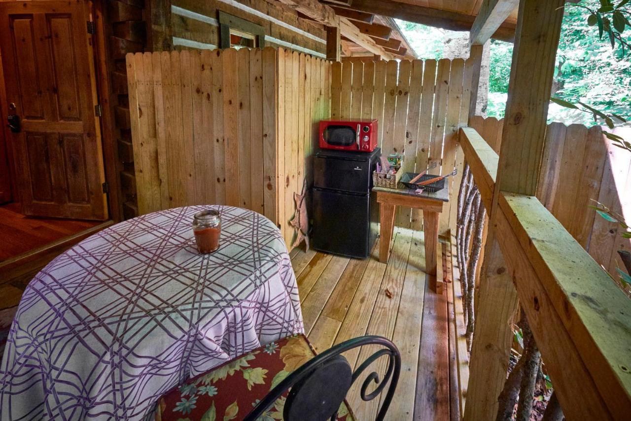 Creekwalk Inn Bed And Breakfast With Cabins Cosby Ngoại thất bức ảnh