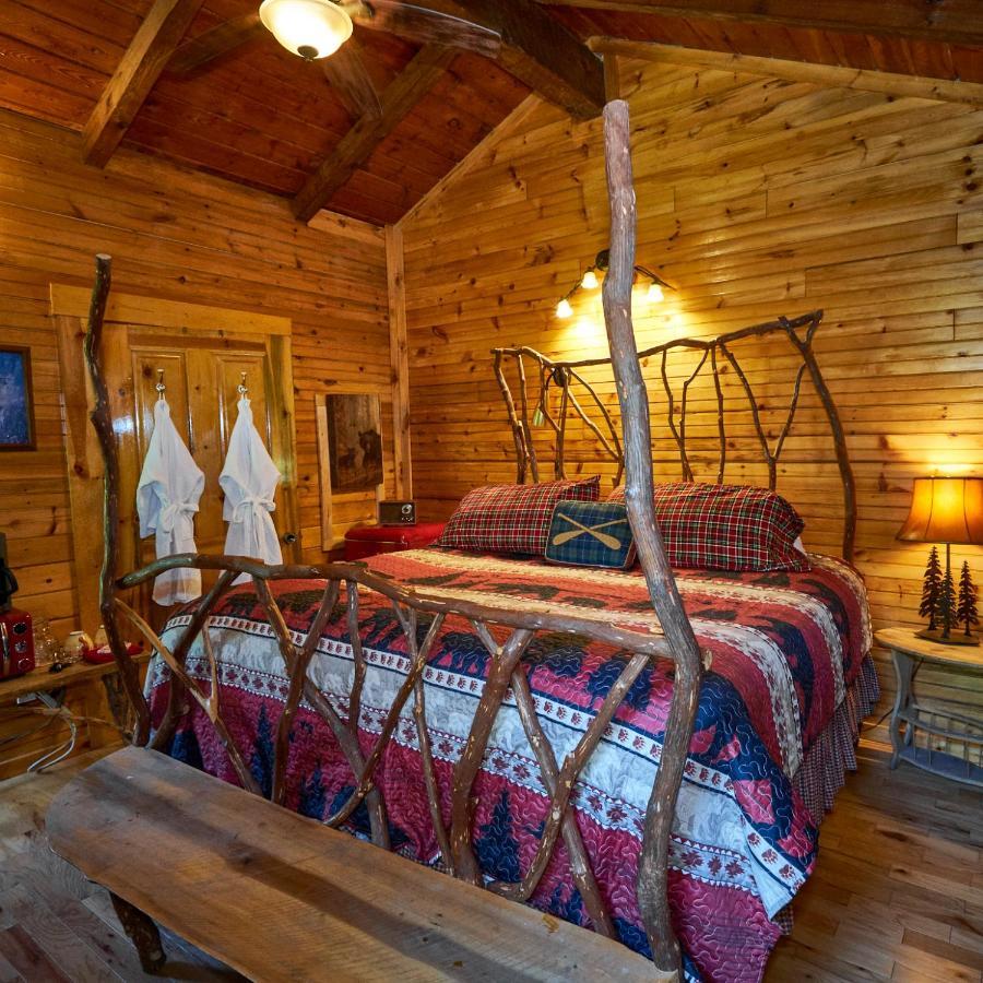 Creekwalk Inn Bed And Breakfast With Cabins Cosby Ngoại thất bức ảnh