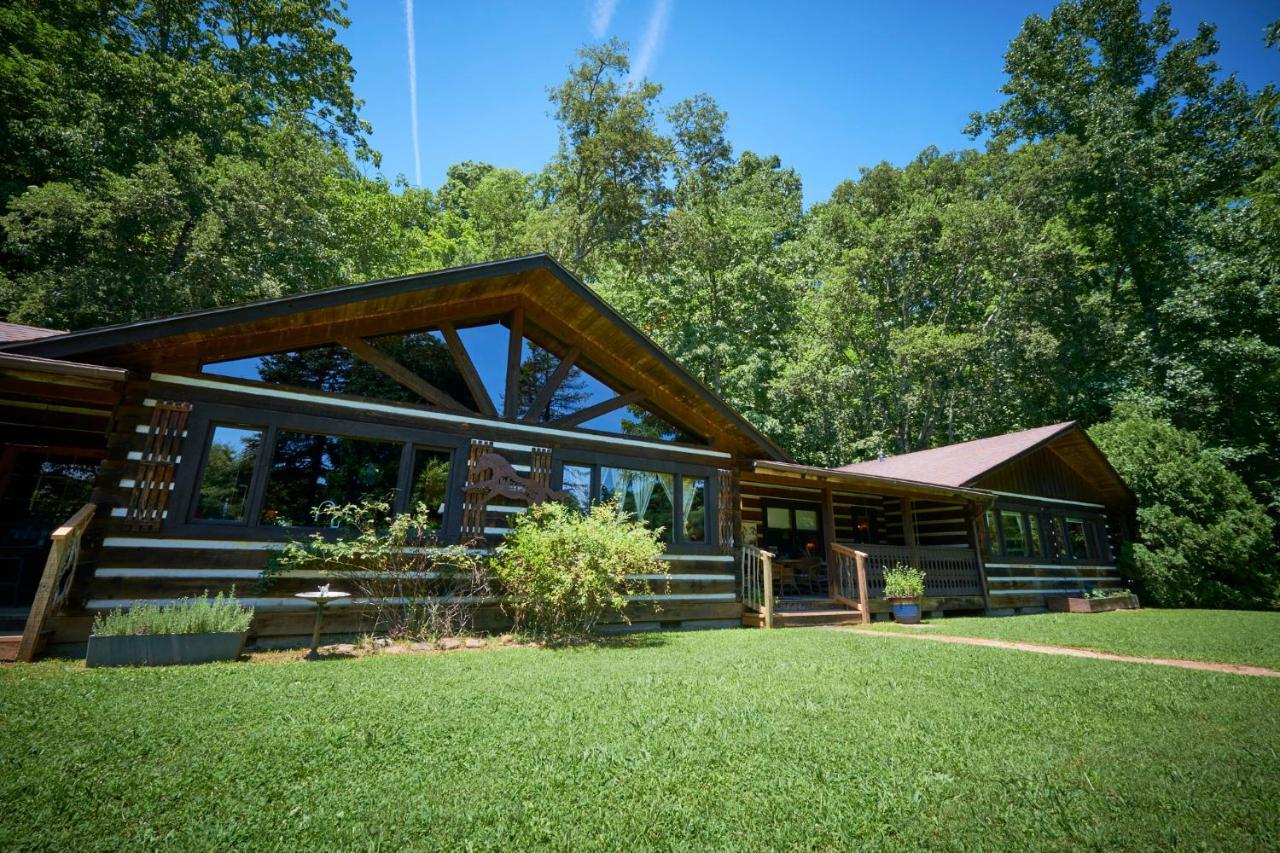Creekwalk Inn Bed And Breakfast With Cabins Cosby Ngoại thất bức ảnh