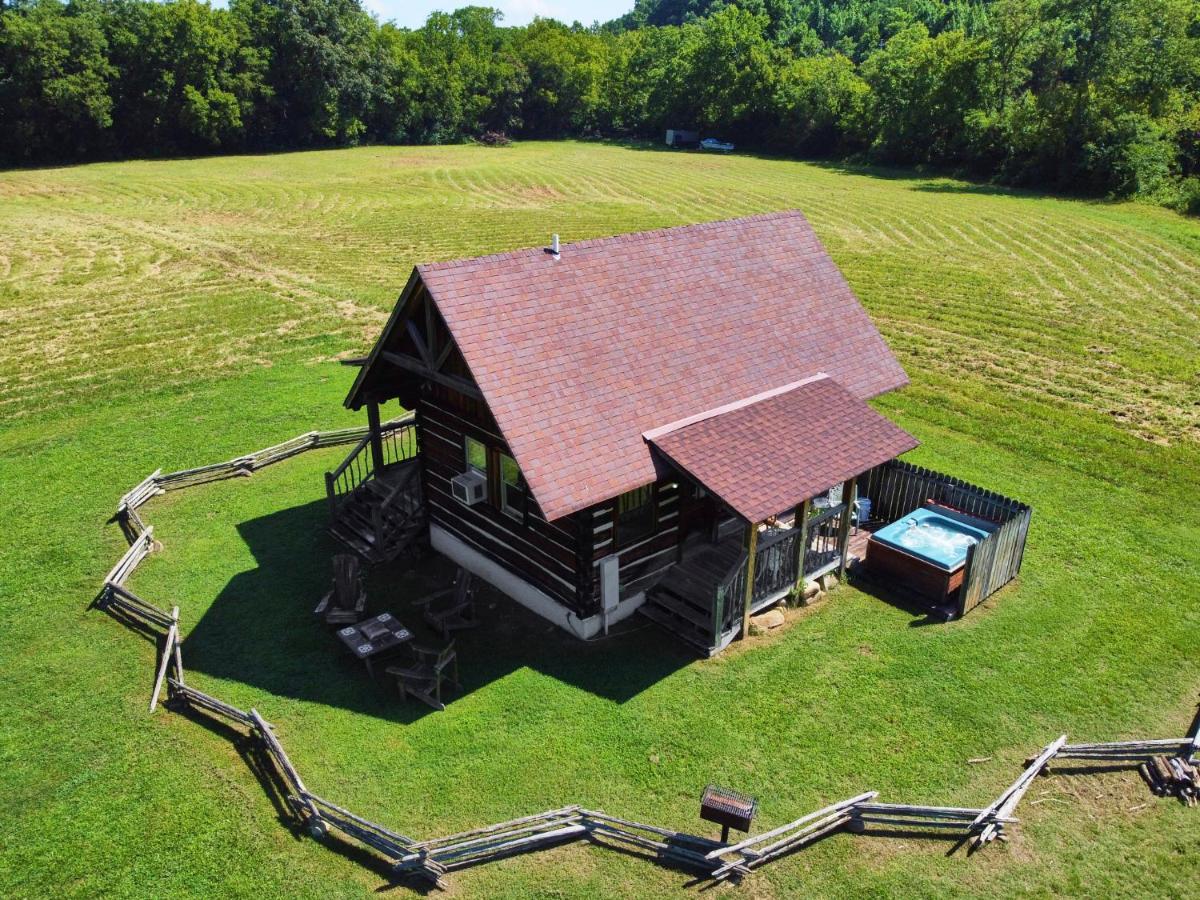Creekwalk Inn Bed And Breakfast With Cabins Cosby Ngoại thất bức ảnh