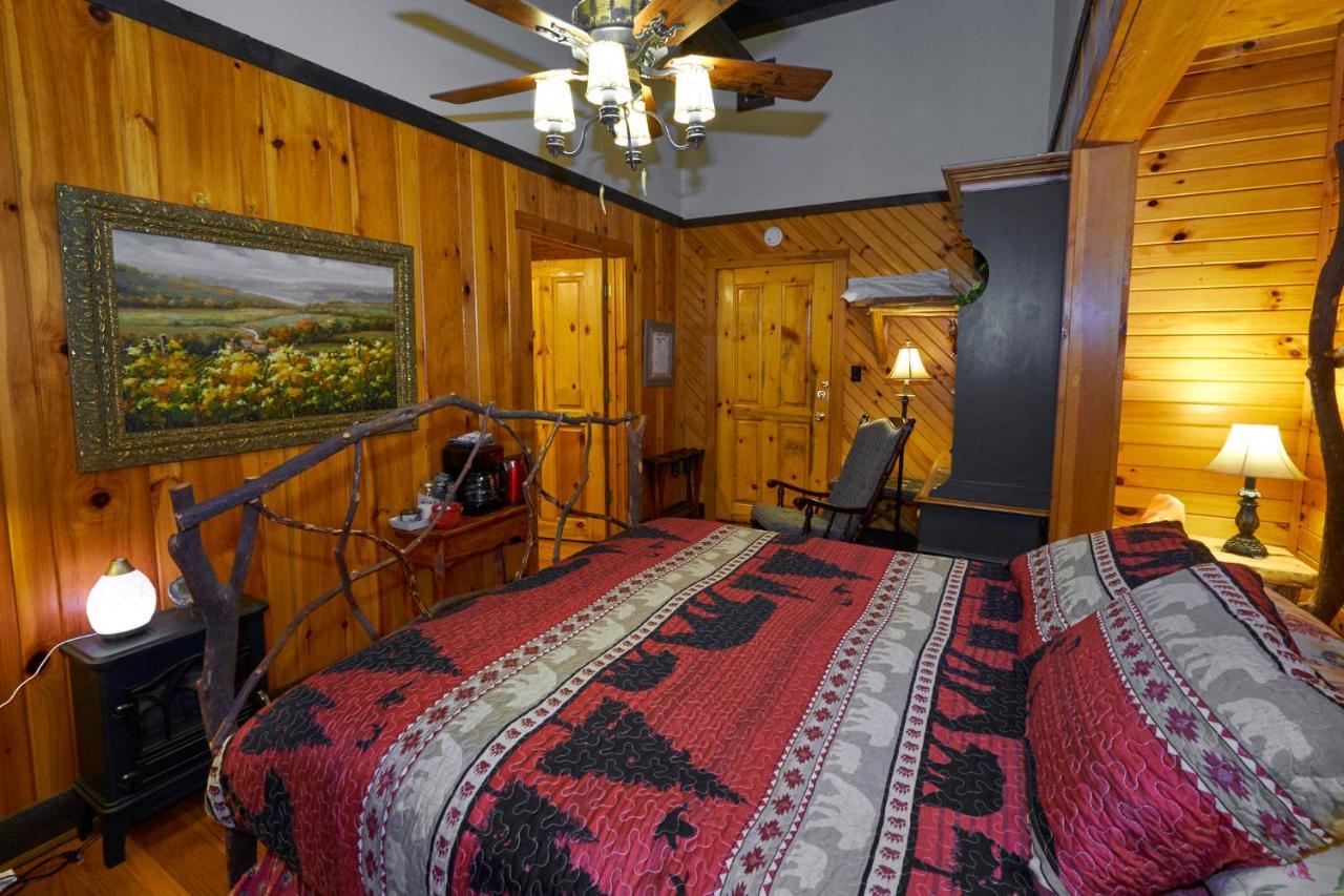 Creekwalk Inn Bed And Breakfast With Cabins Cosby Ngoại thất bức ảnh