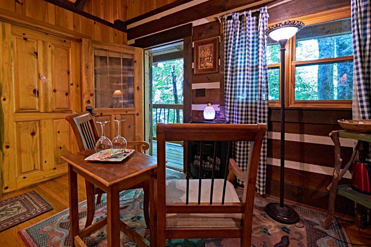 Creekwalk Inn Bed And Breakfast With Cabins Cosby Ngoại thất bức ảnh