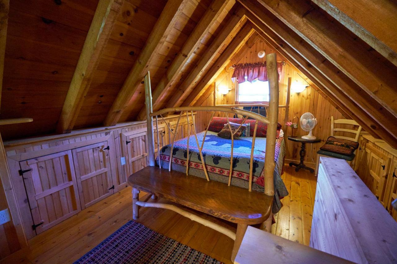 Creekwalk Inn Bed And Breakfast With Cabins Cosby Ngoại thất bức ảnh
