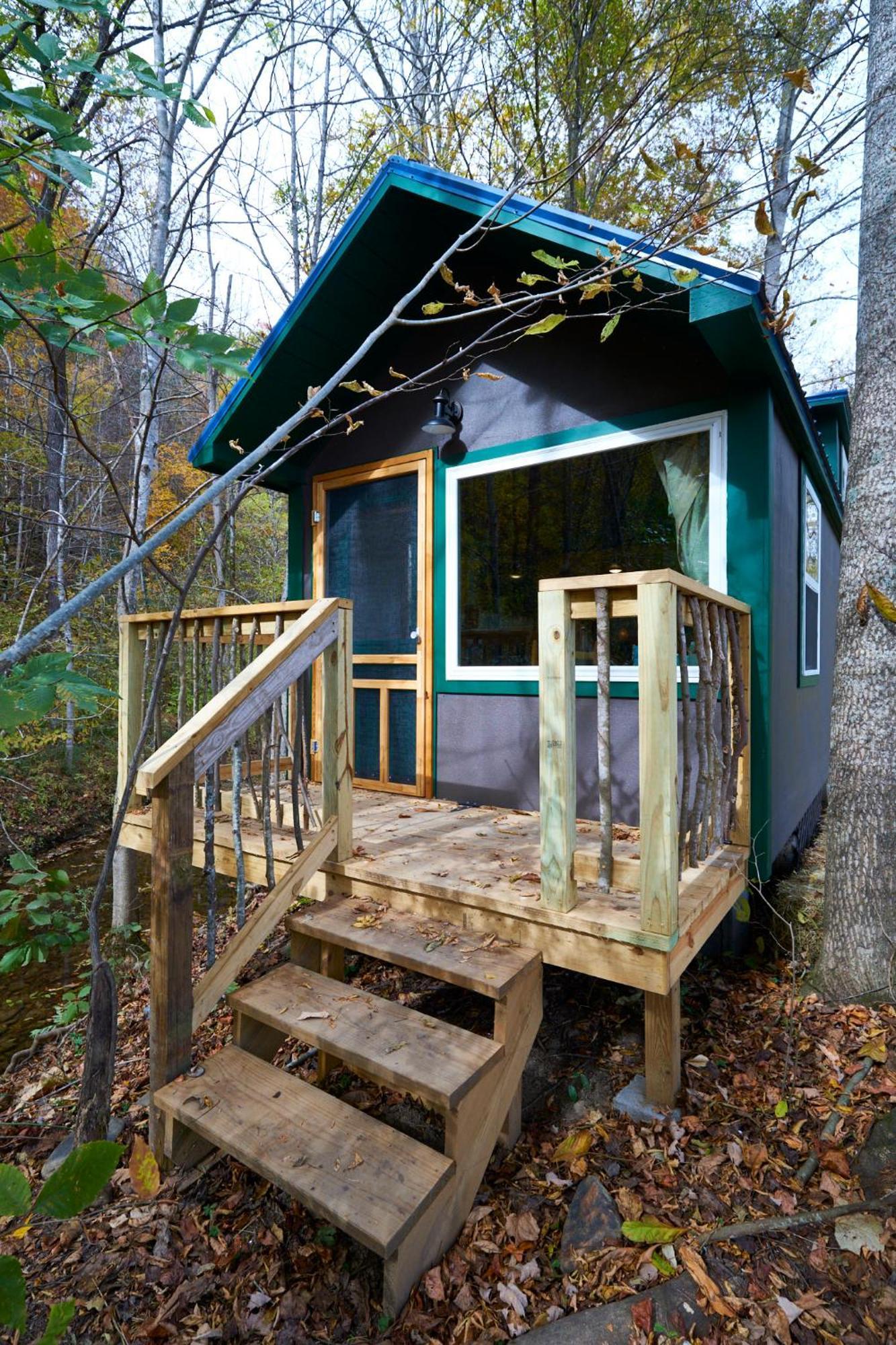 Creekwalk Inn Bed And Breakfast With Cabins Cosby Ngoại thất bức ảnh