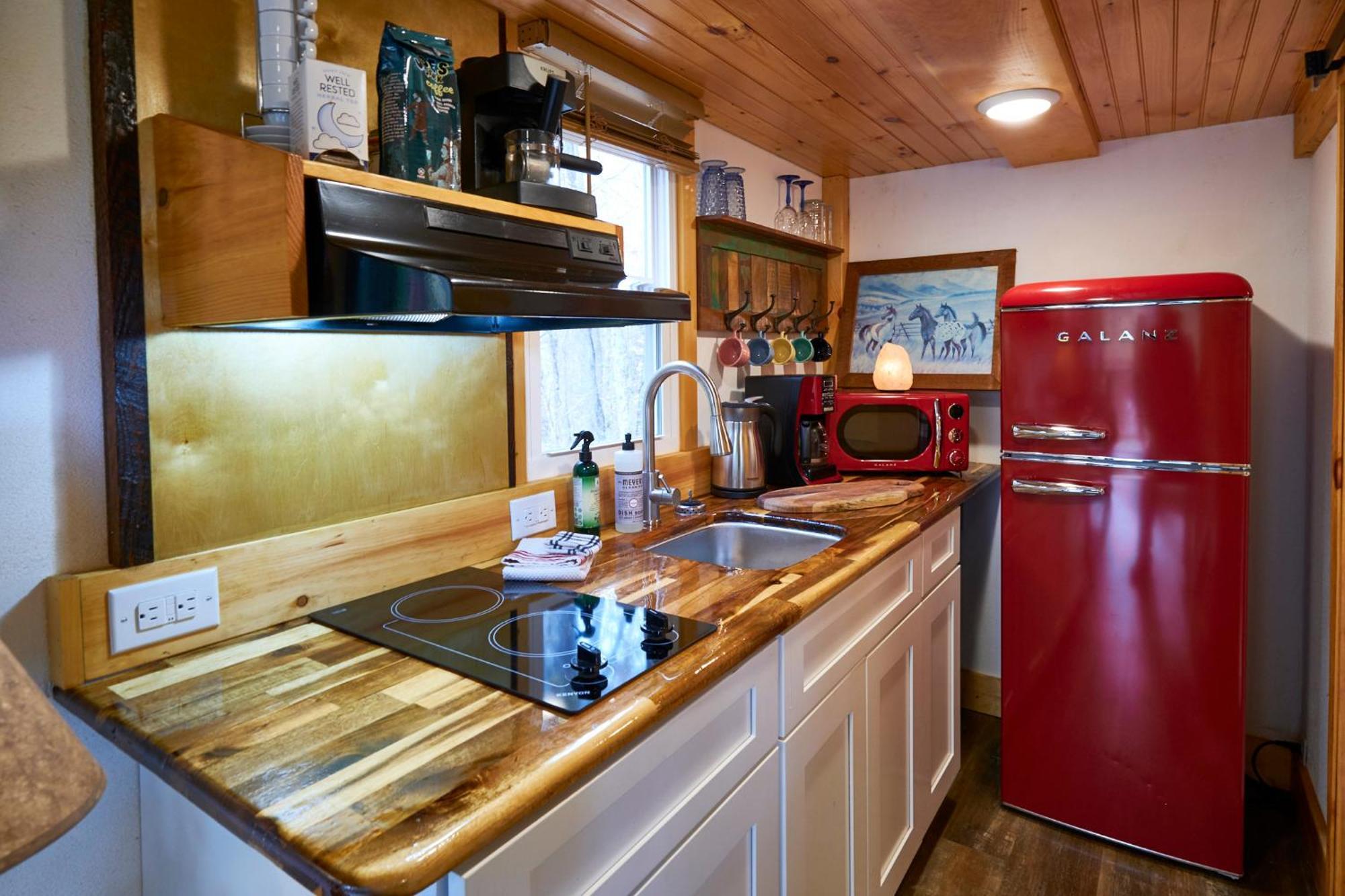 Creekwalk Inn Bed And Breakfast With Cabins Cosby Ngoại thất bức ảnh