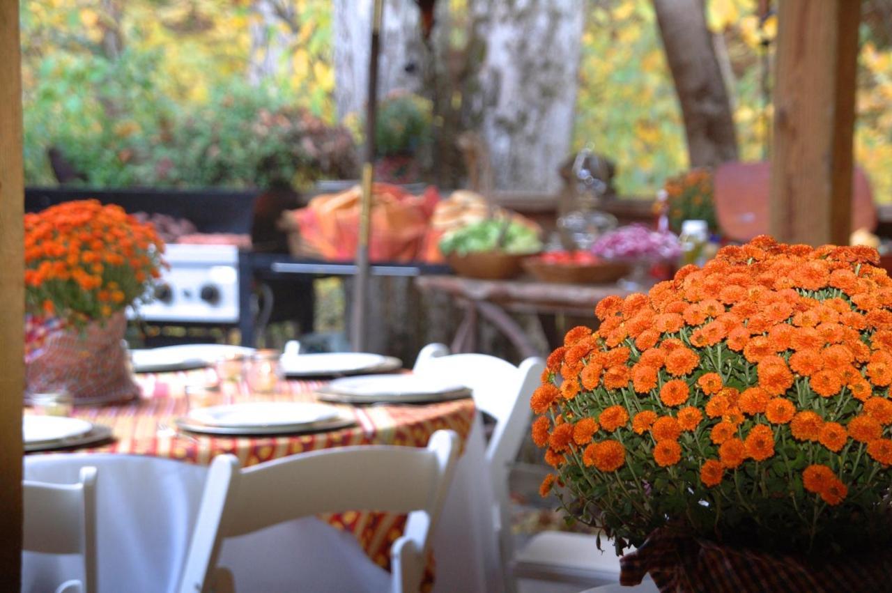 Creekwalk Inn Bed And Breakfast With Cabins Cosby Ngoại thất bức ảnh